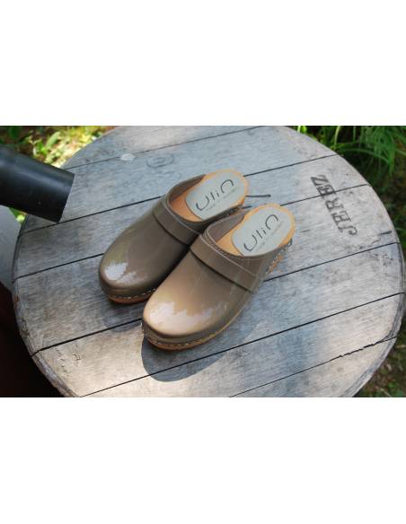 Sabot femme suédois bois et cuir vernis