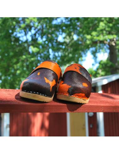 Holz clogs in echtes Kuhfell