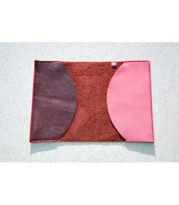 Protection passeport en cuir d'agneau bordeaux marbré vernis et rose 