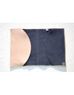 Funda para pasaporte en piel de cordero jaspeada y charol rosa 
