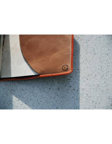 Funda para pasaporte de piel de cordero satinada burdeos y rosa 