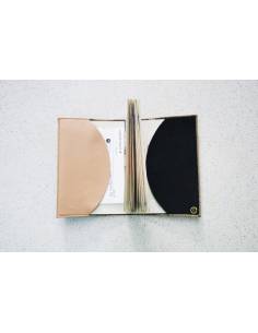 Funda para pasaporte en piel de cordero jaspeada y charol rosa  2