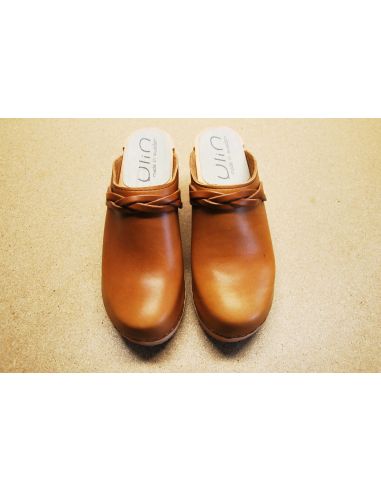 Sabots suédois femme talons larges bois et cuir tannage végétal ou nubuck