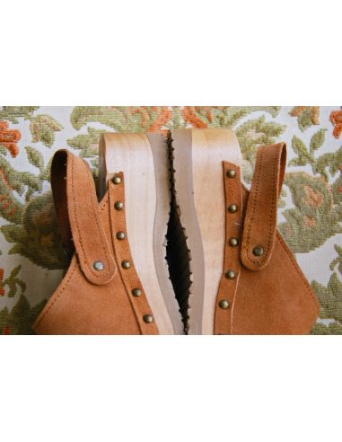 Women's swedish clogs in luxury nubuck suede