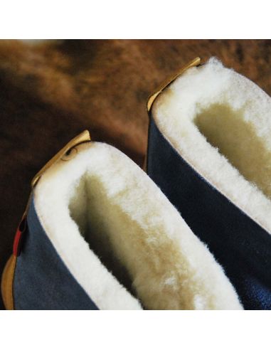 chaussons chuads peau de mouton bleu et laine blanche 