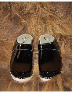 Wooden Swedish women lack leather clogs 2