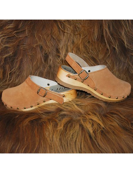 Sabots mules femme en suède à clous et bride cheville amovible 