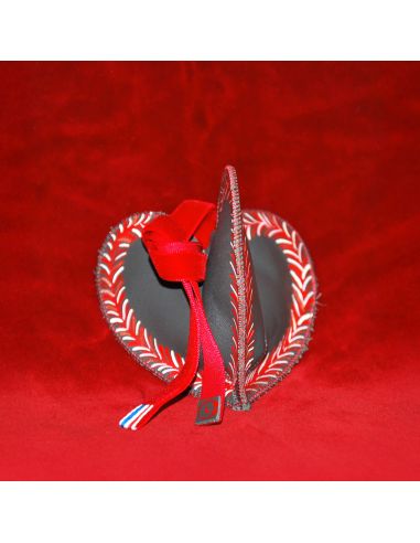 Weihnachtsdekoration aus goldfarbenem Lammleder handbemalt