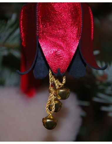 Weihnachtsglöckchen Rose mit nordischen Motiven aus bemaltem Lammleder für den Weihnachtsbaum