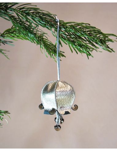 Clochettes musicales de Noël en cuir et ses jingle bells pour le sapin style Paul McCarty