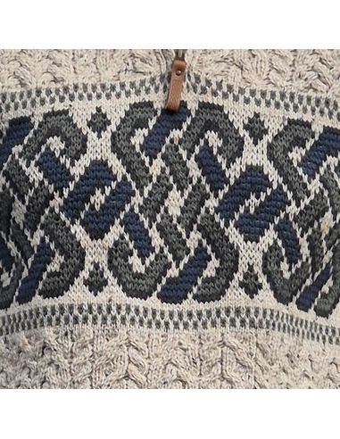 Jersey de jacquard celta con media cremallera en pura lana merino.