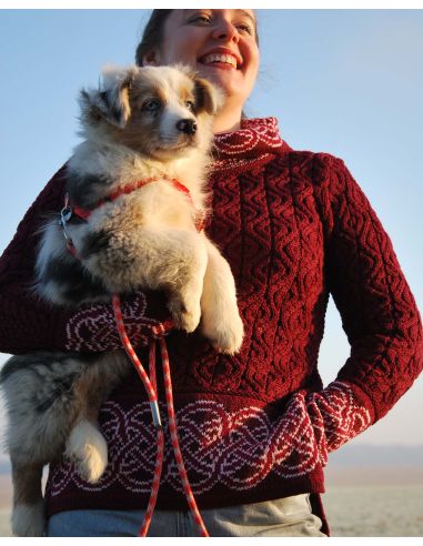 Jersey túnica de mujer con jacquard irlandés, punto intarsia y lana merino pura y cálida