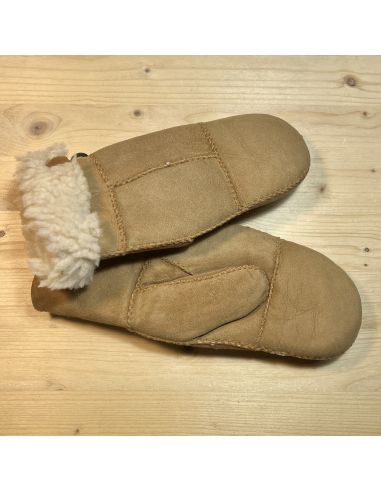 Moufles homme et femme  chaudes en peau d'agneau retournée 
