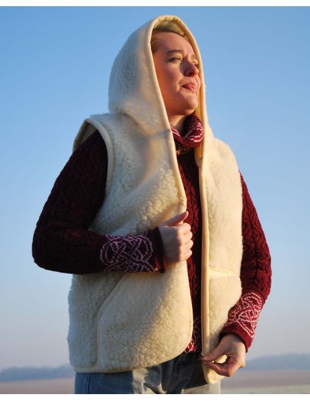 Waistcoat sleevesless pure wool with ZIP and hood