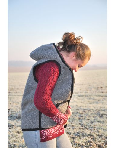 Waistcoat sleevesless pure wool with ZIP and hood