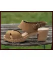 Sandales talons hauts en suède beige