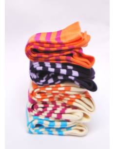 Gamme de chaussettes femme couleur et rayures en coton de luxe