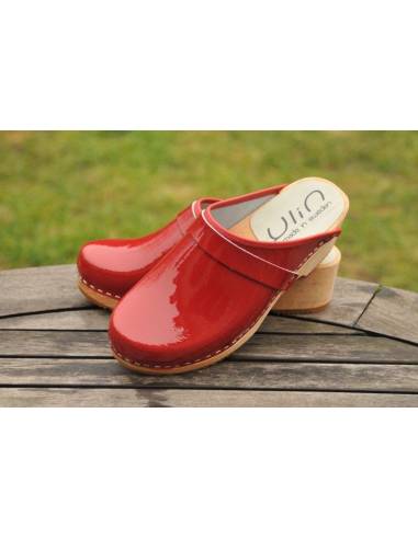 Wooden Swedish women lack leather clogs