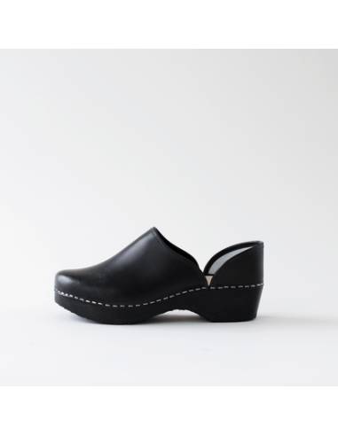 Sabot unisexe en cuir noir confortable et adapté pour le secteur médical