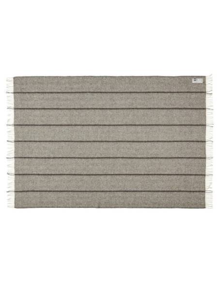 Gray throws scratched without colouring agents in pure wool 