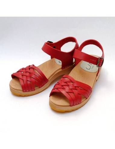 Mujer de cuero vegetal trenzado de sandalias de madera sueca