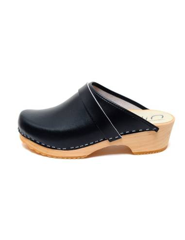Black leather women swedish clogs