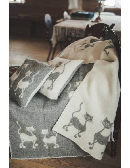Plaid pure laine vierge motif chat dansant gris