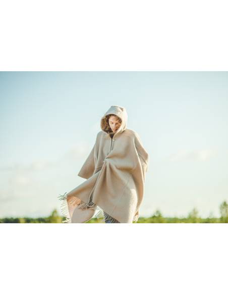 Cape en pure laine vierge à capuche