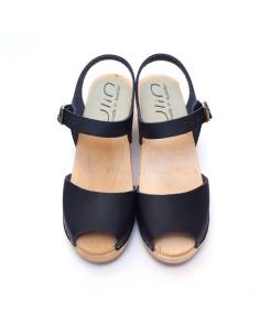 Sandals Swedish woman wood leather bare feet heels 2