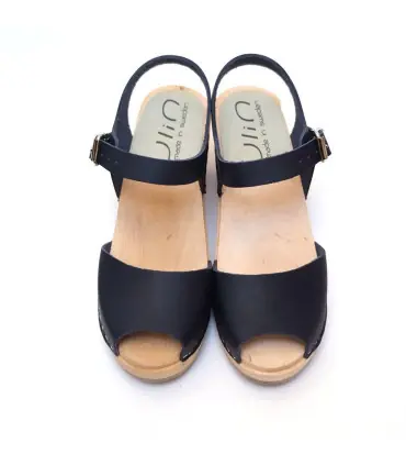 Sandals Swedish woman wood leather bare feet heels