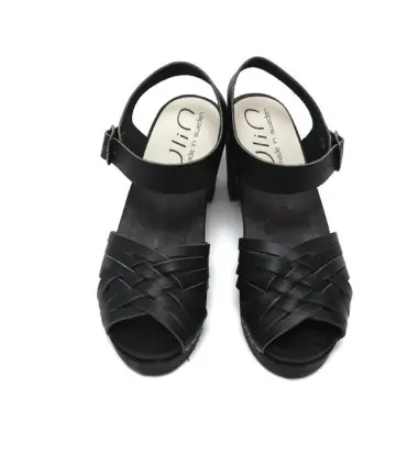 Sandales à talons de 7 cm modèles Mégan cuir lisse au tannage végétal et naturel semelle noire style pays nordique artisanat 