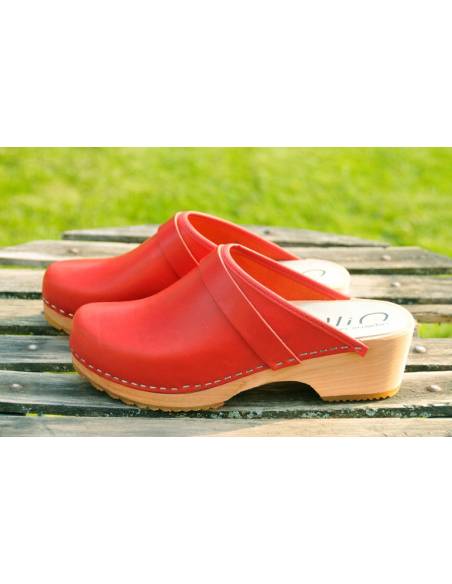 Sabots féminins en bois et cuir rouge orangé