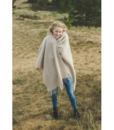 Cape mantle in pure new wool for women