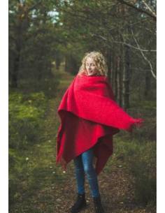 Women cape in pure new wool warme and soft