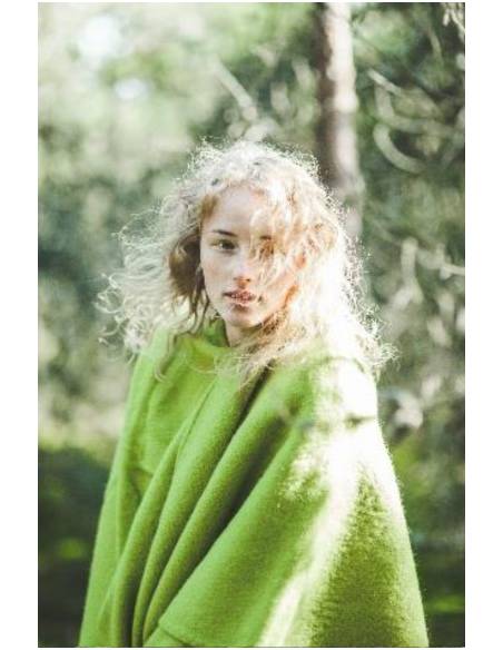 Cape manteau en pure laine vierge vert