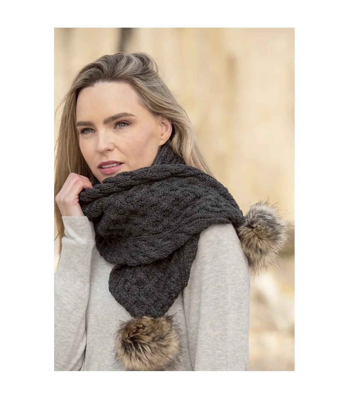 Echarpe en laine femme, gants en laine et foulard femme soie