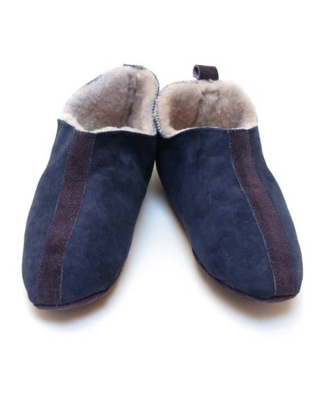 Slippers of genuine lambskin thermotherapy