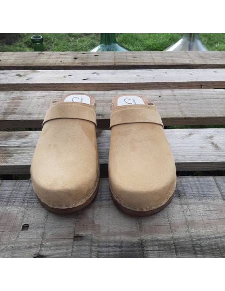 zuecos de madera suecas de cuero nubuck  hombre
