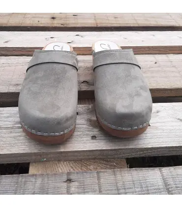 zuecos de madera suecas de cuero nubuck  hombre