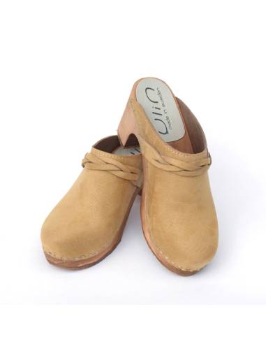 Sabots suédois femme talons en bois et cuir daim avec détail tressé 