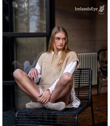 Pull sans manches très tendance vert d'eau et crème blanc écru style nordique 
