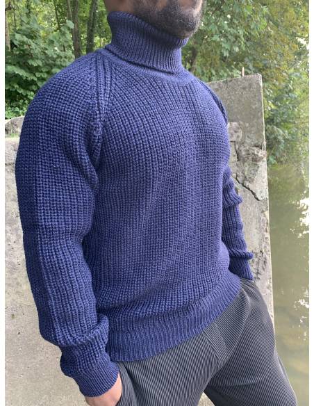 Pull Homme ou femme col roulé montant en pure laine vierge bleu marine 