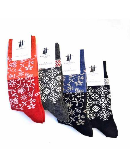 Collection de 4 chaussettes pure laine mérinos à motifs ethniques et nordiques 