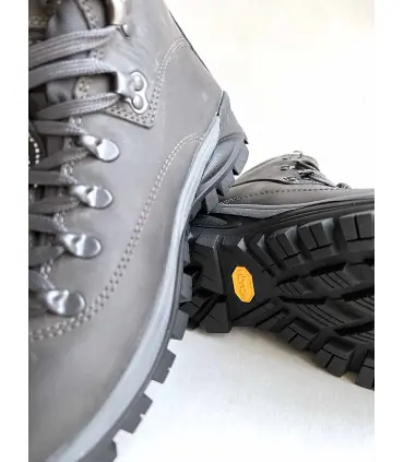 Men's snow boot hydro repellent natural York leather upper