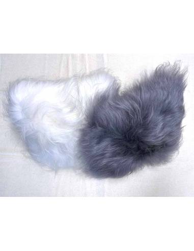 Coussin en peau d'agneau véritable gris ou écru type creme naturelle peau veritable déco