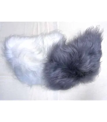 Coussin en peau d'agneau véritable gris ou écru type creme naturelle peau veritable déco