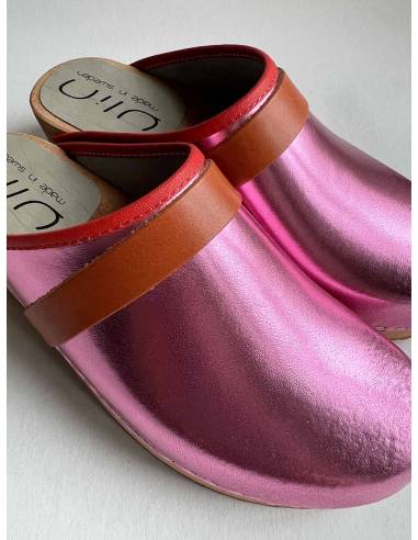 chaussures femme en bois et cuir brillant rose 