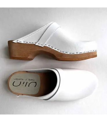 Women's swedish wooden clogs in leather