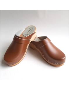 Timeless Swedish clogs for men and women in smooth leather 2