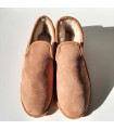 Cálidas zapatillas de piel de cordero para hombre